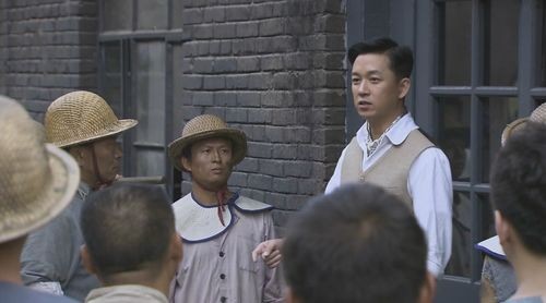 桥上烤肠商战，现实版商业大战，超越电视剧的精彩